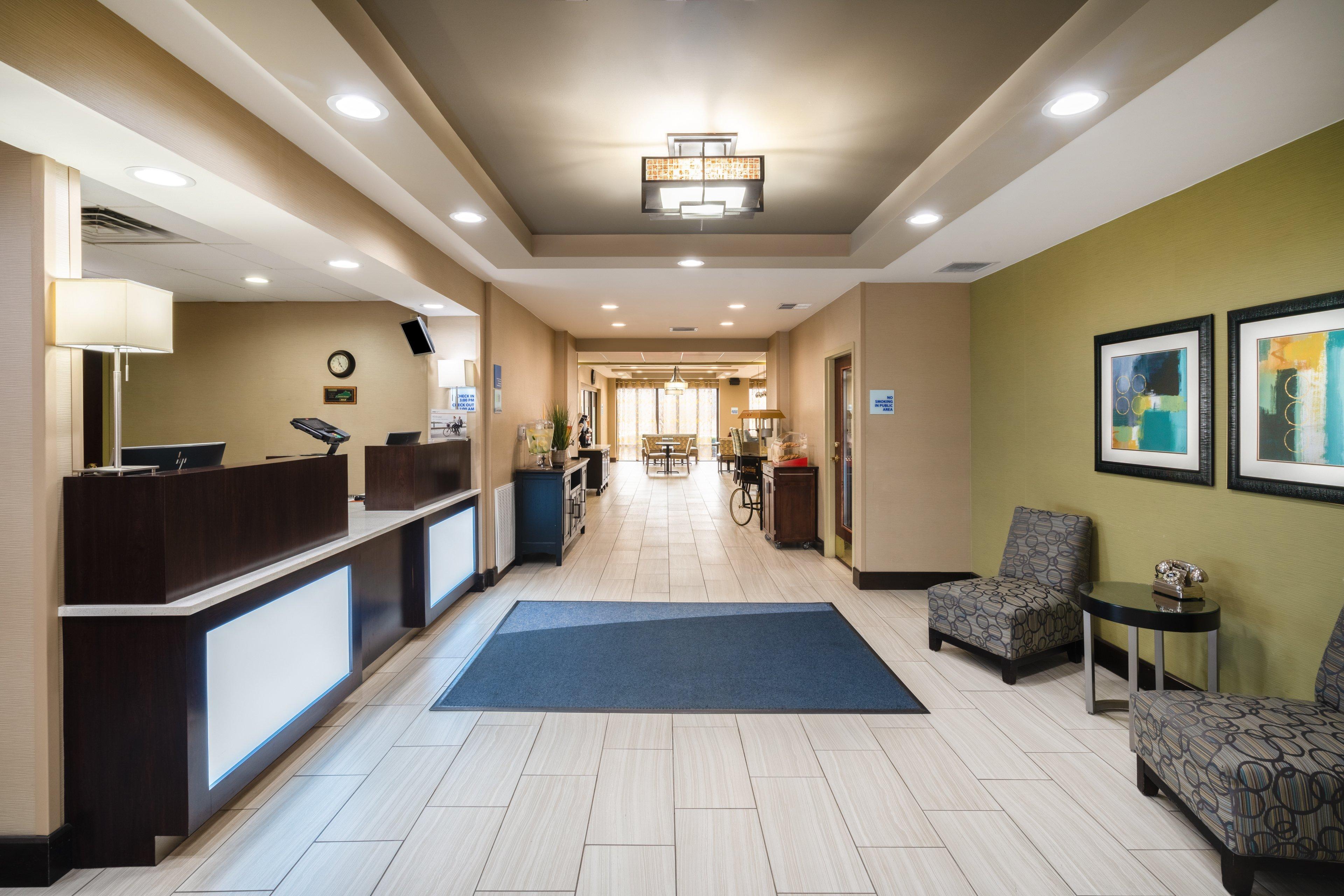 Holiday Inn Express Hotel & Suites Ashland By Ihg Exterior photo