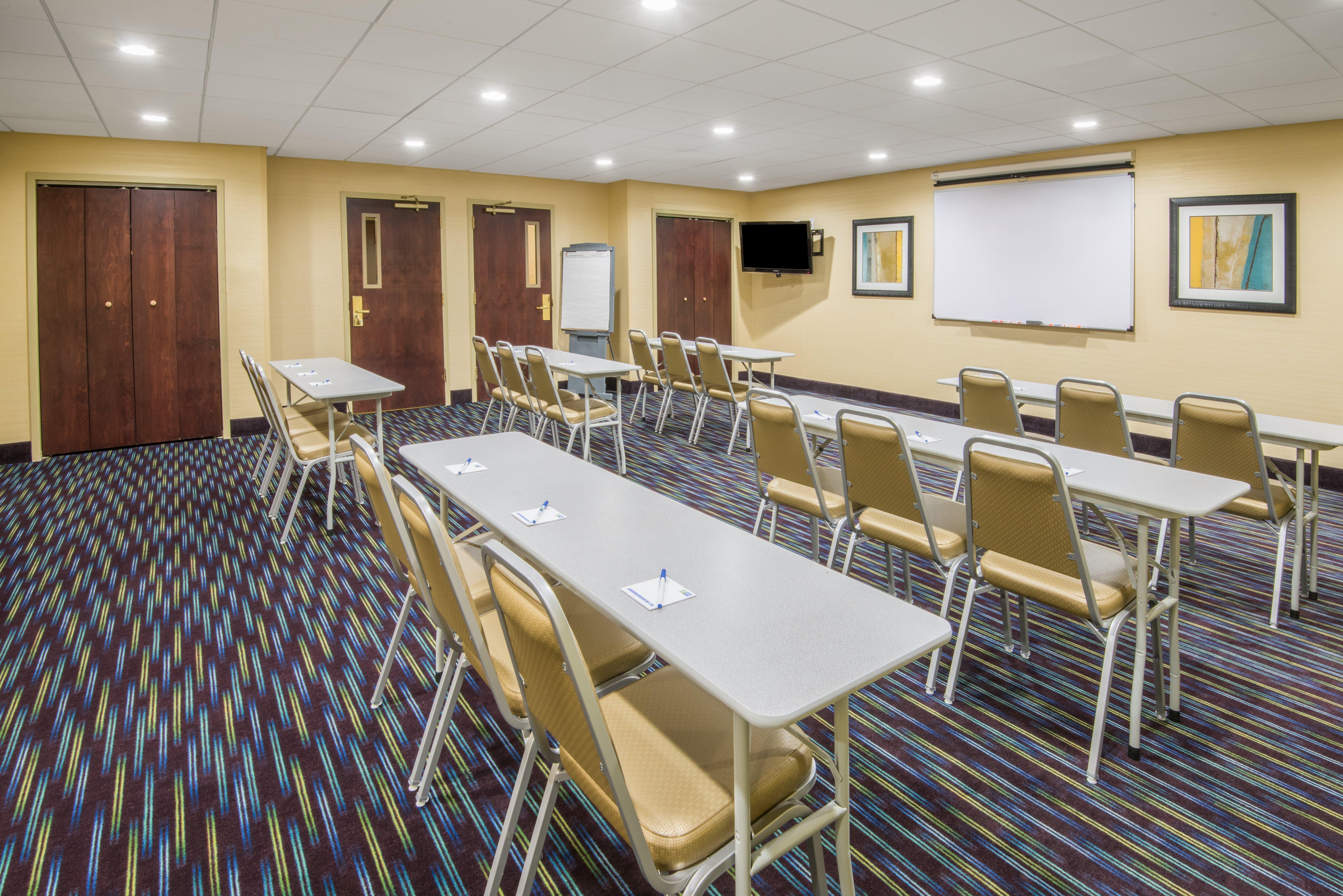 Holiday Inn Express Hotel & Suites Ashland By Ihg Exterior photo