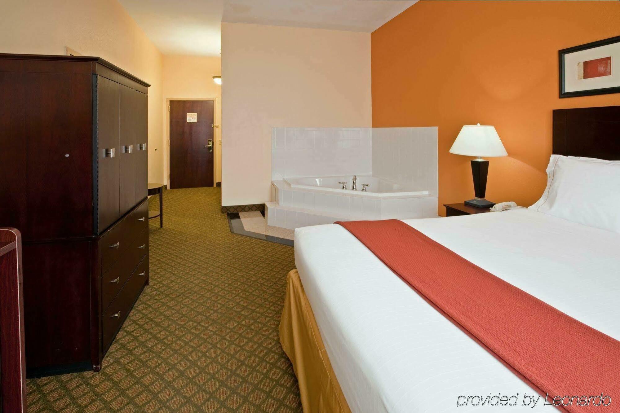 Holiday Inn Express Hotel & Suites Ashland By Ihg Exterior photo